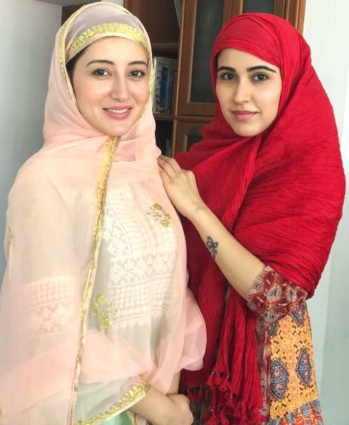 বন্ধুর হিজাবি মা পানু গল্প